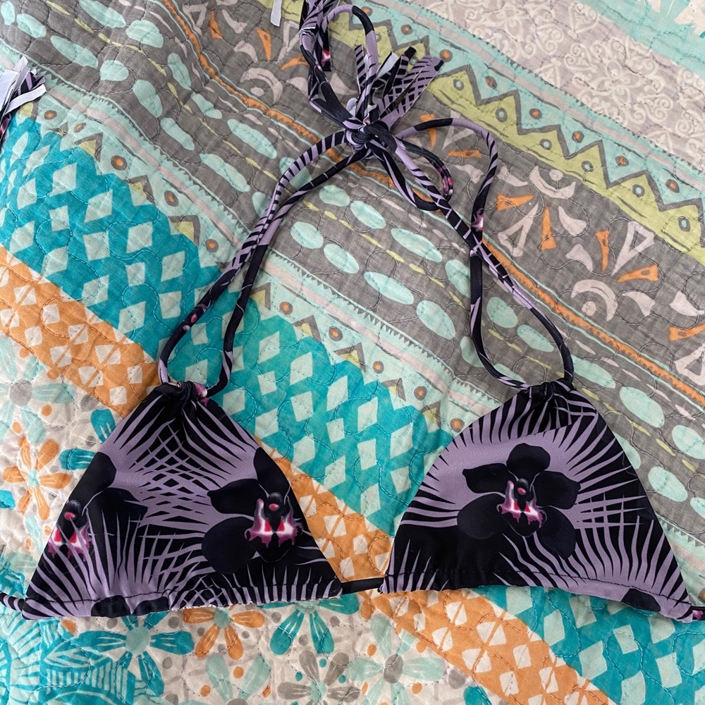 Super cute acacia swimwear flower bikini top!